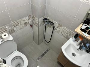 Central Point Apartment