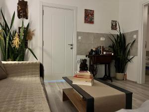 Central Point Apartment