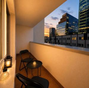 Skyline Studio with Free Swimming Pool, Sauna, Gym