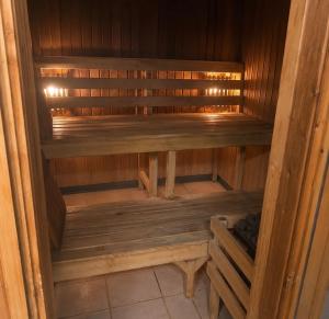 Skyline Studio with Free Swimming Pool, Sauna, Gym