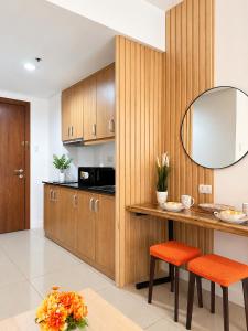 Shell Residences Poolside Suites near Mall of Asia