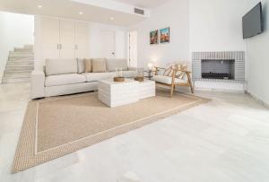 Lnm530 - Great Location With Private Roof Terrace