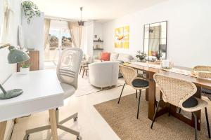 Bv373A - Corner Penthouse With Rooftop Terrace