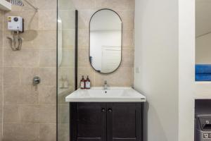 ROUGE, 56m2, 2 Bdr condo on Bangrak beach