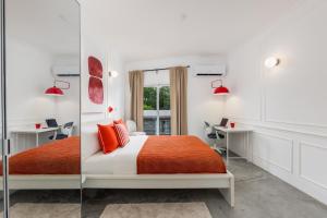 ROUGE, 56m2, 2 Bdr condo on Bangrak beach