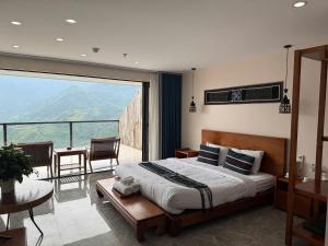 Lá Đỏ Hotel Retreat Sapa Center