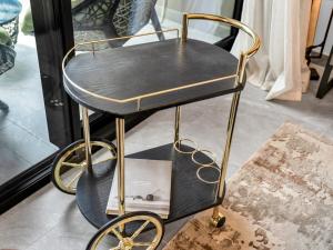Stylish Luxury Canal View Studio, Business Bay
