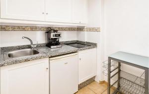 Lovely Apartment In Santa Cruz De Tenerife With Wifi
