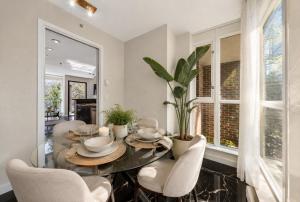 Private 2 Bedroom Townhouse Downtown