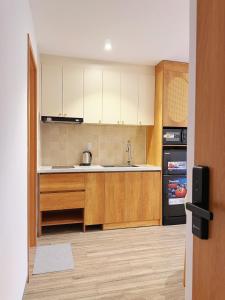 403 - La Van Residence - Majestic Tree View Studio