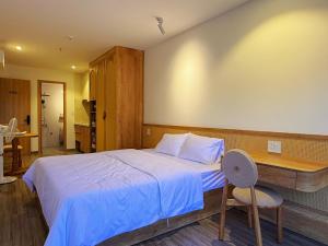 406 - La Van Residence - Romantic City View Studio