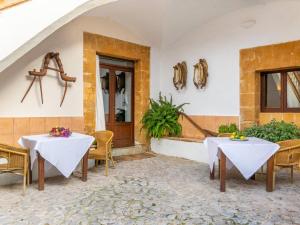 Historic House in Mallorca Up To 12 Guests