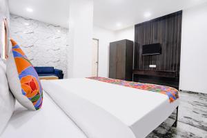 FabHotel Yash Residency II