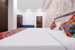 FabHotel Yash Residency II