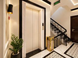 Allie Hotel