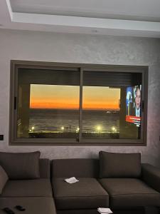 Elegant 3 bed apartment with sea view