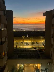 Elegant 3 bed apartment with sea view