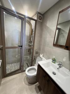Elegant 3 bed apartment with sea view