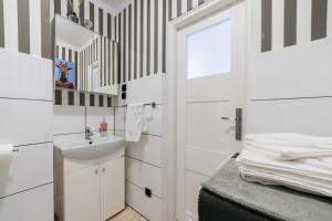 Park Cytadela Signature Apartment by BookingHost