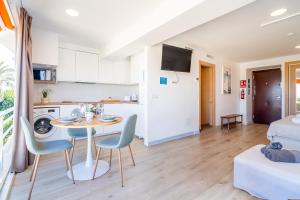 Cubos Sea View Studio 100m from the Beach