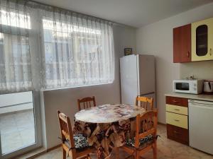 Rare 3BR 2 Bath Apartment Cacao Beach Sleeps 8
