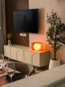 Tresor Residences by Acacia Living - City Center