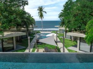 Veue Beach Cabins