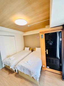 R SQUARE Nipponbashi Room 501