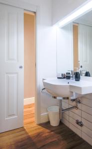 DAVID Signature - Spacious 2BR & 2BA - 5 min to Duomo