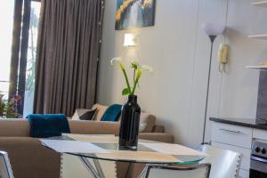 Skyline Living Table Mountain Views