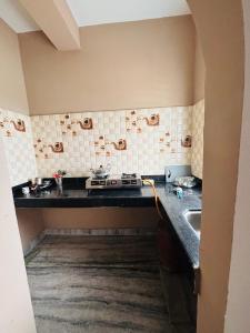 Dhanyabad Service Apartment