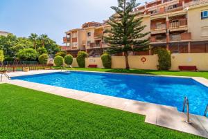 Cubos Benalmadena Apartment Pool & Parking