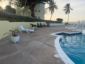 Modern 3BR 2BA Beach Pool Ocean View