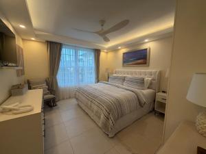 Modern 3BR 2BA Beach Pool Ocean View