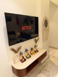 The Relax Stays, Near Medanta & Artemis Hospital