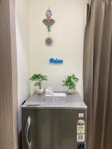 The Relax Stays, Near Medanta & Artemis Hospital