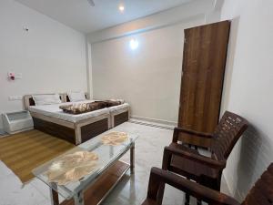 Kalyan House