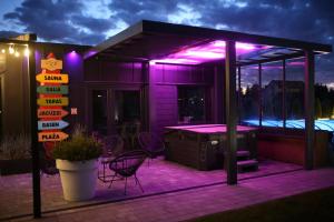 Loox Ostrovo- Boutique House-noclegi nad morzem