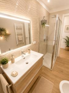 Sicily Luxury Palace Zisa