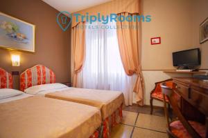 TriplyRooms Collection - Pisa Central Station