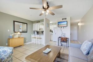 Summer House West B105