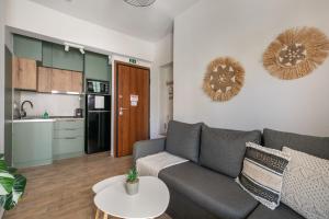 Riviera CityScape 1-BR & Balcony in Athens