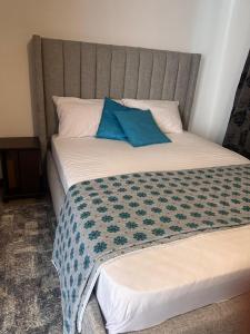 Namelok Guest House-3BR Apartment at sultan palace