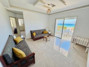 RafRaf beachfront Paradise