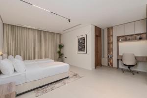 Exquisite Apartment Curated for Pure Comfort