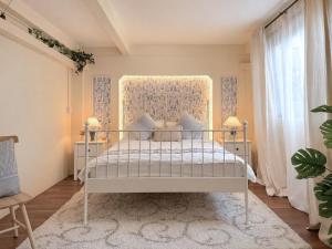 4BRs Spanish Hacienda 10 mins from MRT Huaikwang,JODDFair,RCA