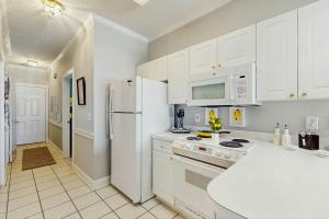 Magnolia North 303