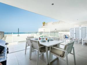 Vista Del Silencio Apartment