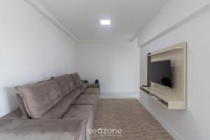 Apto 2Q c churrasq. próx. da Praia MCB0706
