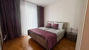 Spacious 130 m2 Apartment Near Center 2 Free Parking